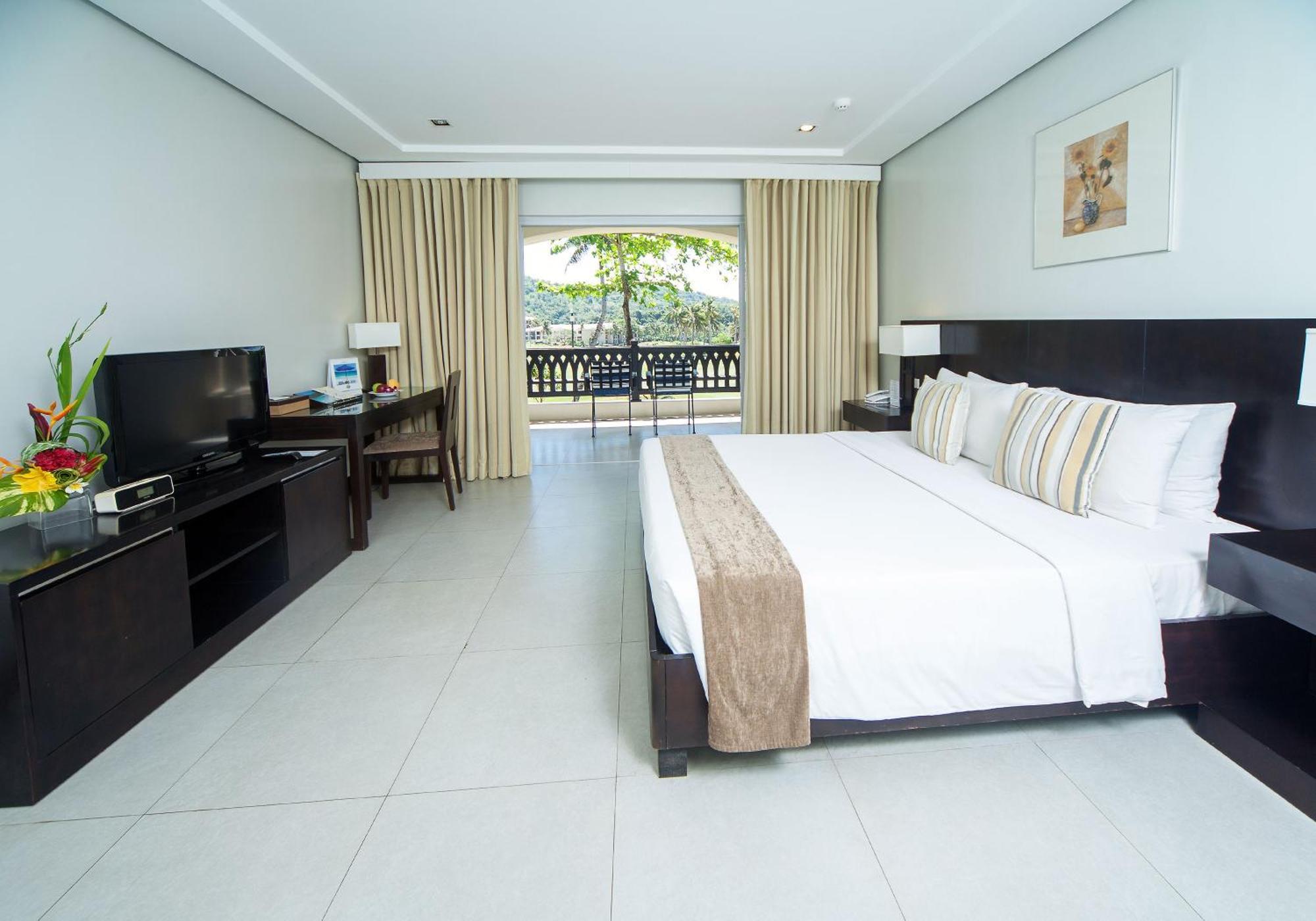 Resort Fairways And Bluewater Boracay Balabag (Boracay)