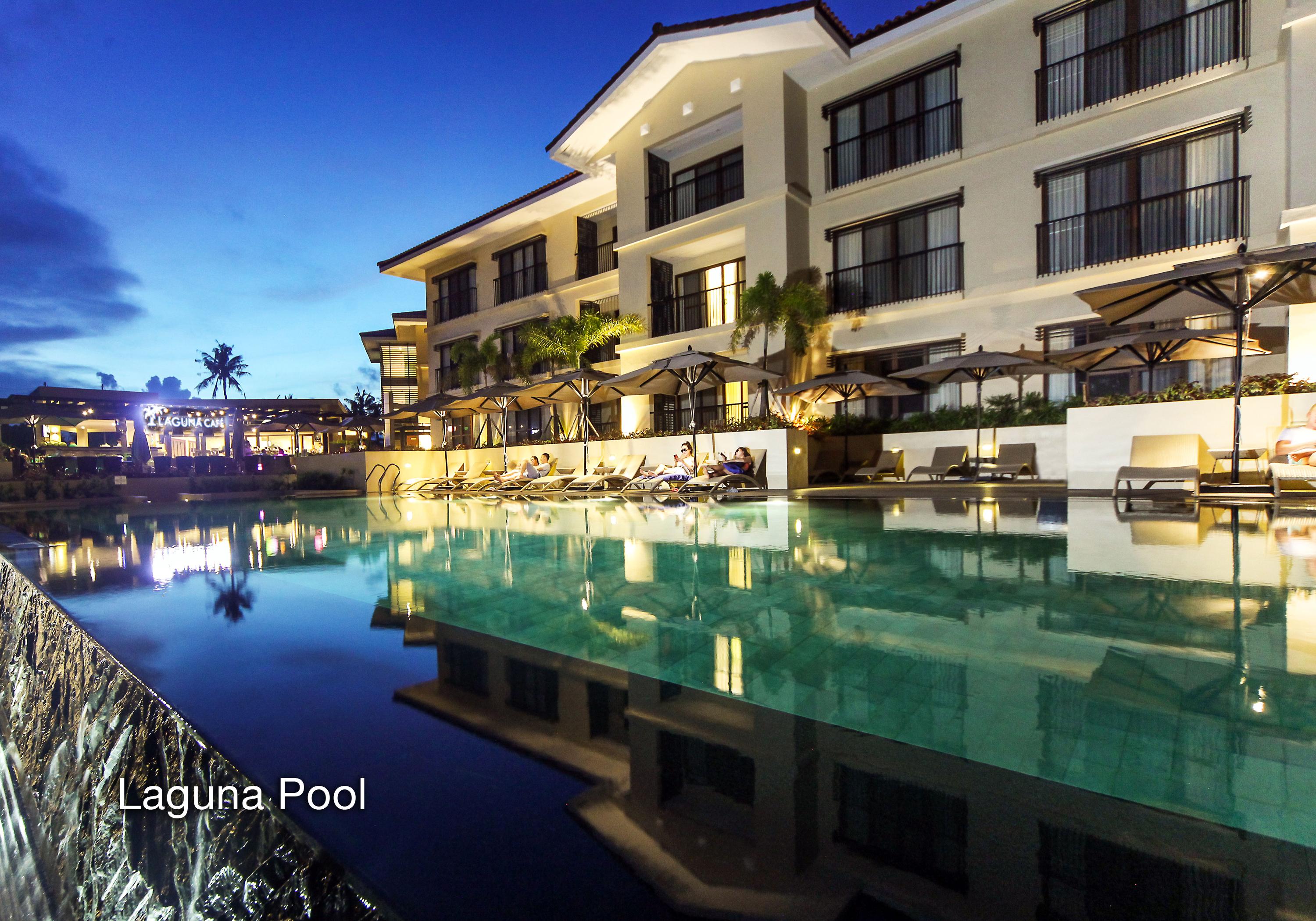 Fairways And Bluewater Boracay Resort