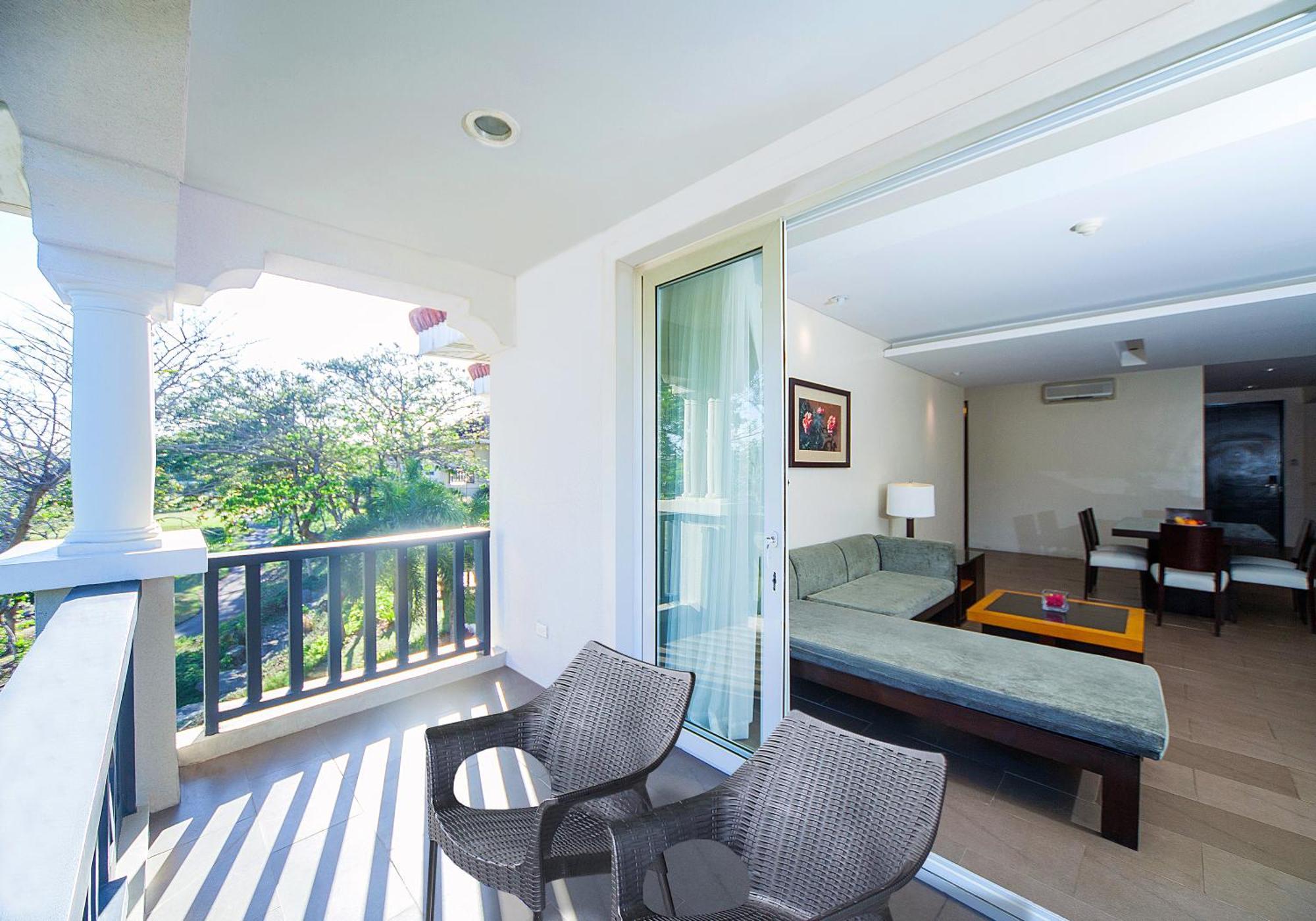 Fairways And Bluewater Boracay Resort