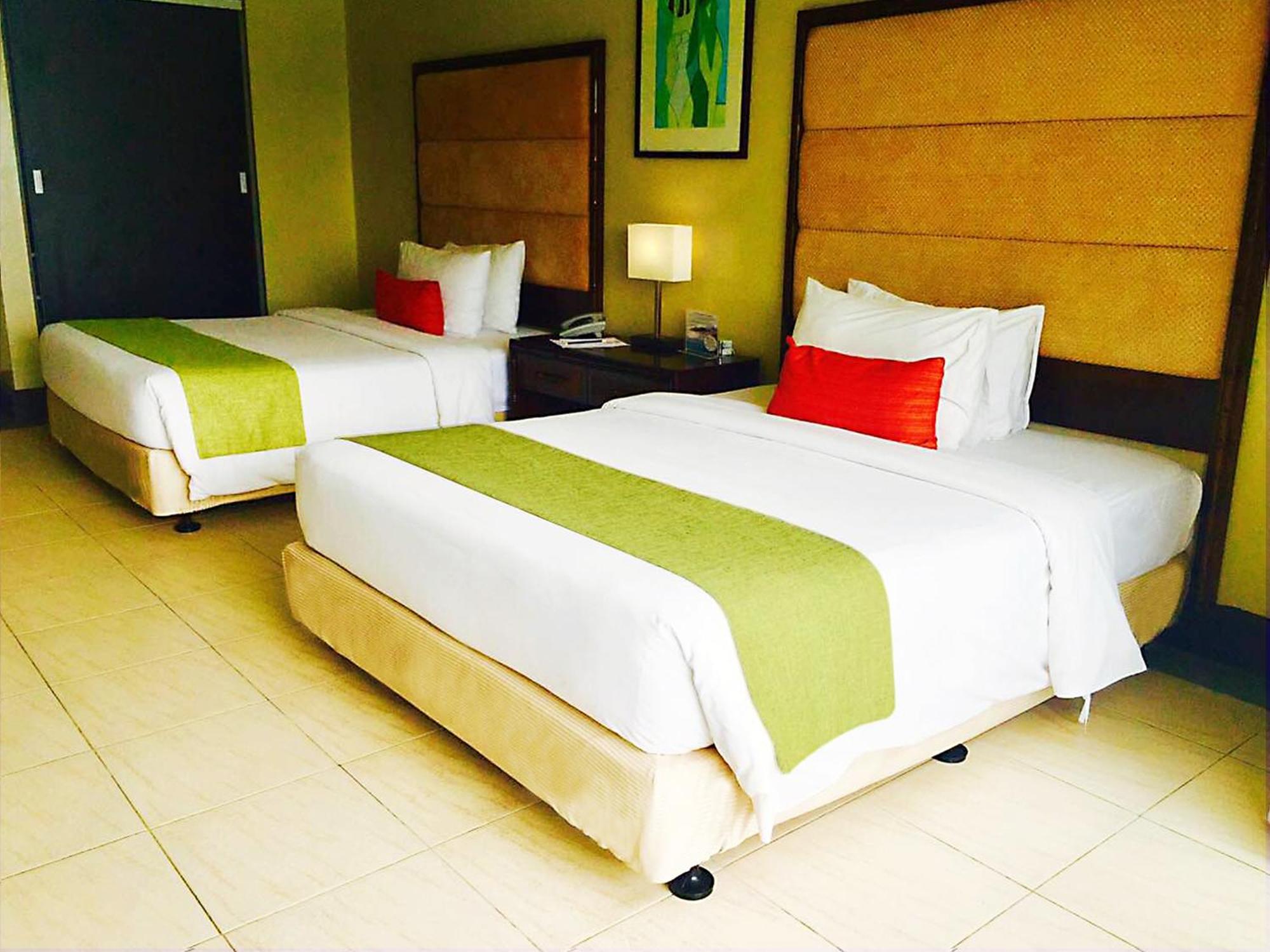 Fairways And Bluewater Boracay Resort Balabag (Boracay)