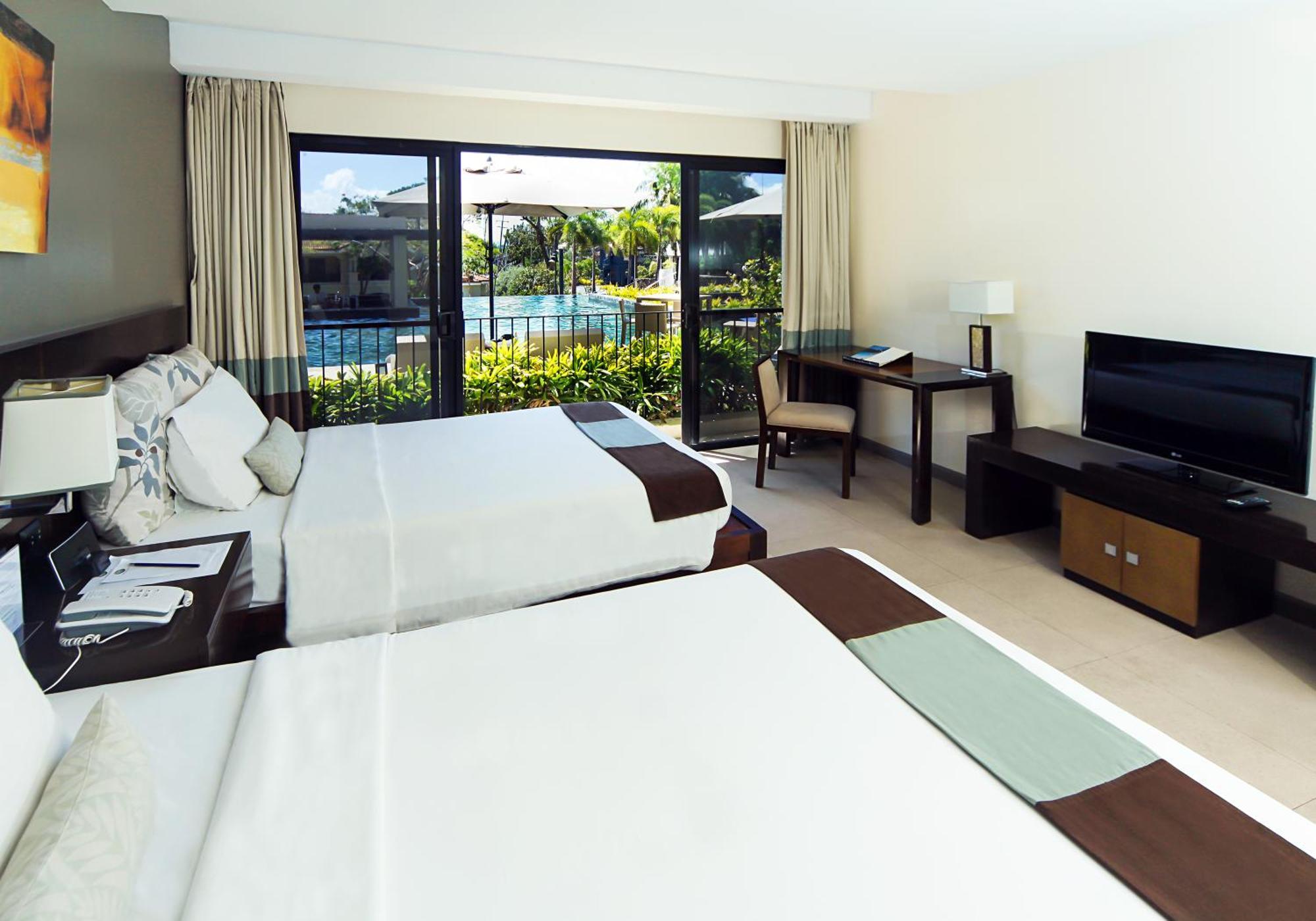Resort Fairways And Bluewater Boracay 4*
