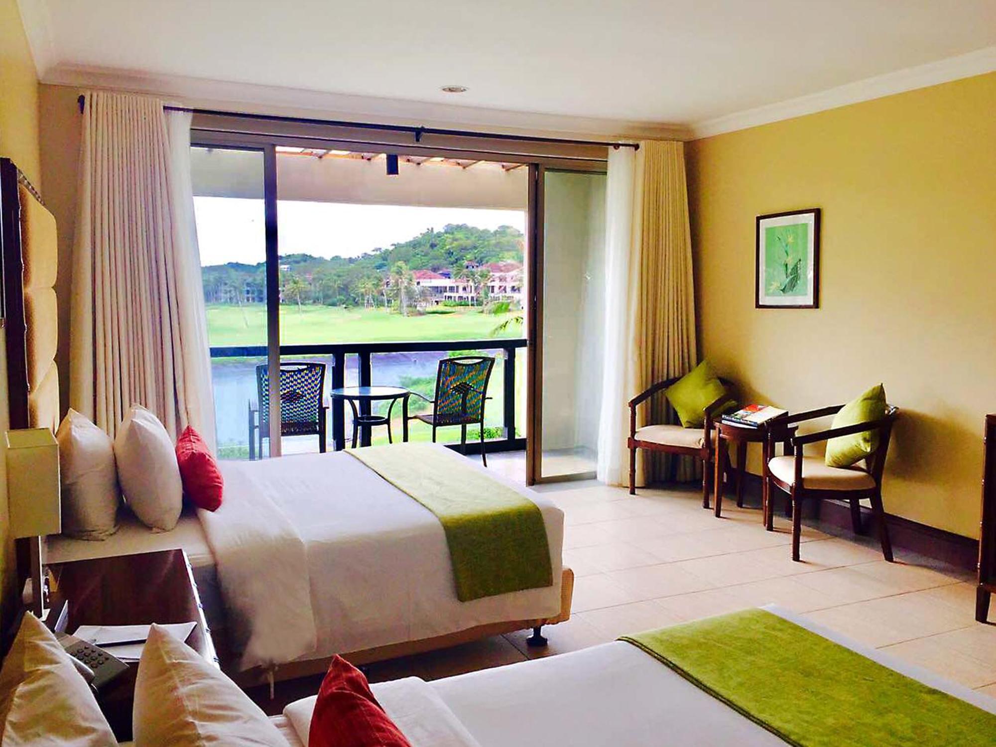 Fairways And Bluewater Boracay 4*