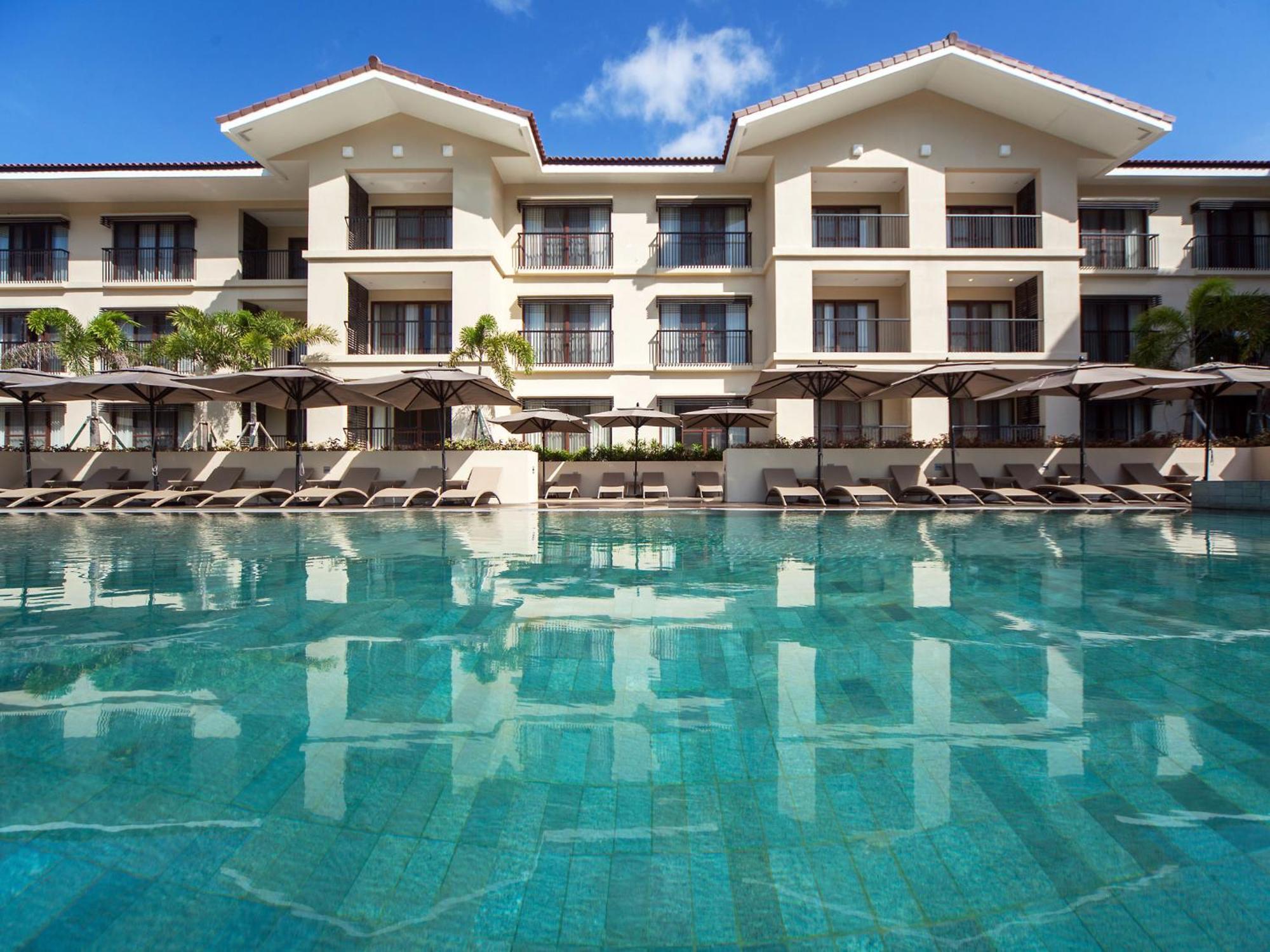 Fairways And Bluewater Boracay